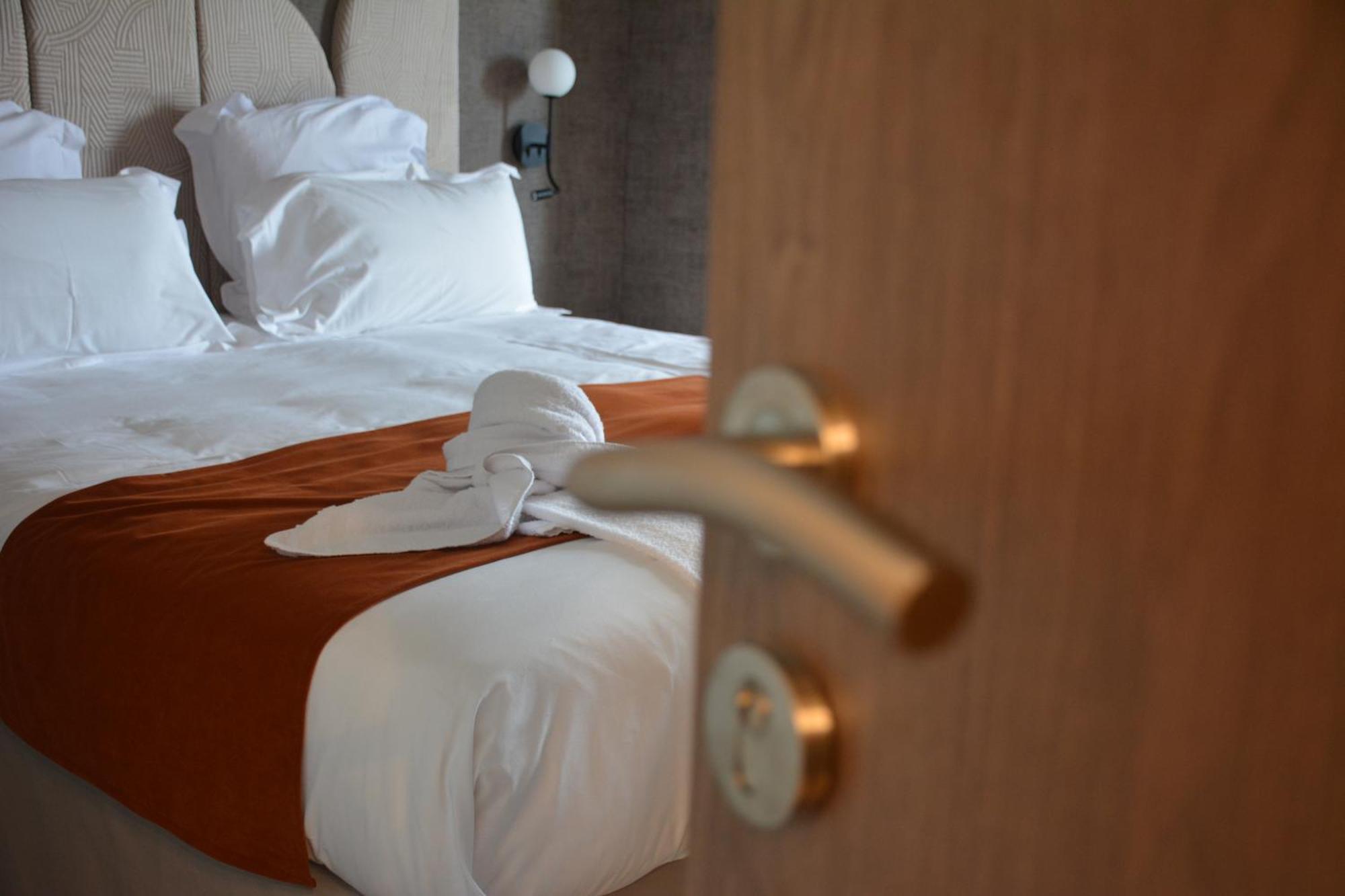 Hotel Breizh Du Golfe Arzon Buitenkant foto